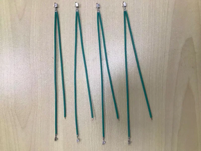 Eksempelvisning av tresidig totråds krimpemaskin