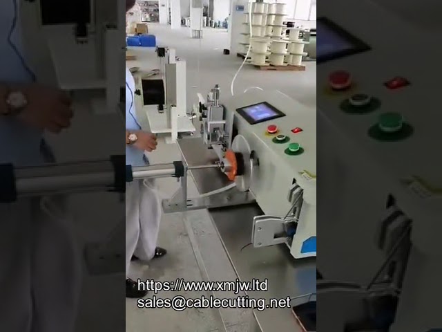 Automatisk kabelopprullingsmaskin - Strømledninger vikles, kuttes og tvinnes automatisk